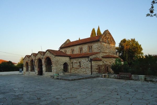 A picture showing the yard and the Byzantine Church of Saint Theodora in Arta.