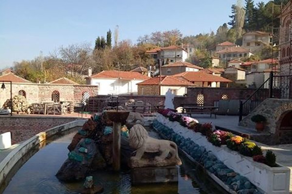 The yard of Agios Minas, the main church of the village of Emporio.