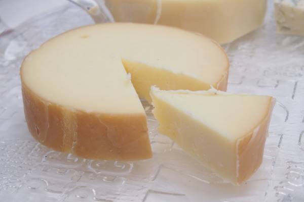 A picture showing the smoked cheese of Metsovo, called Metsovone.