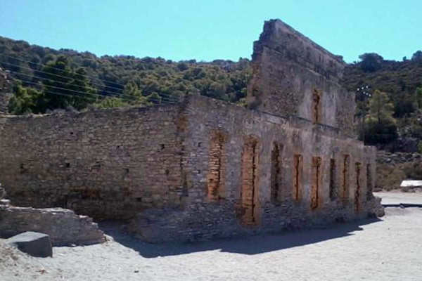 A picture of the part of the Ruins of the Russian Dockyard in Poros.