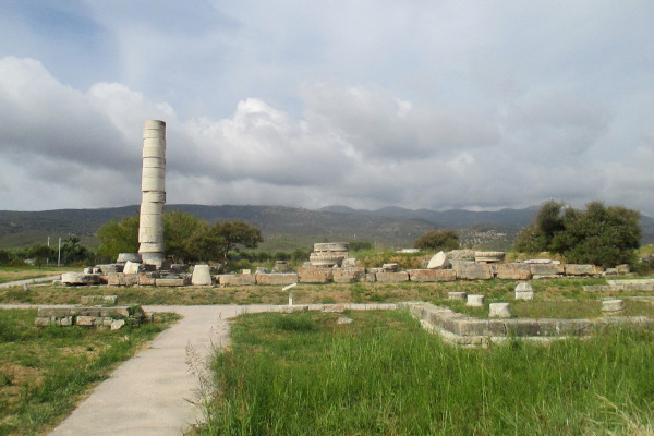 A photo with remains from the archaeological site of Heraion of Samos.